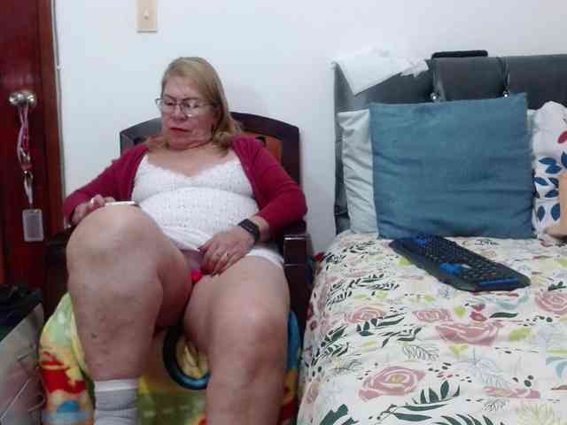 ViviannaJhonson webcam