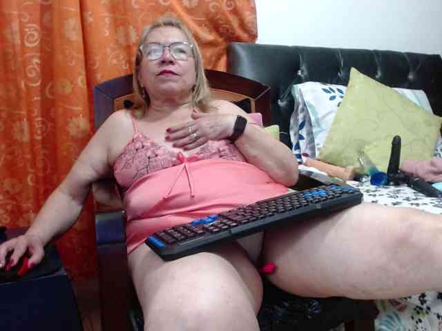 ViviannaJhonson webcam