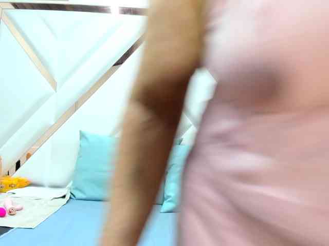 ViviannaJhonson webcam