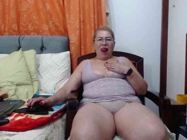 ViviannaJhonson webcam