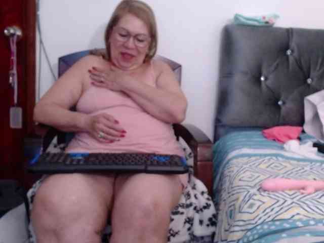 ViviannaJhonson webcam