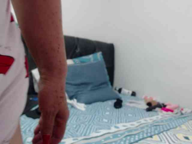 ViviannaJhonson webcam