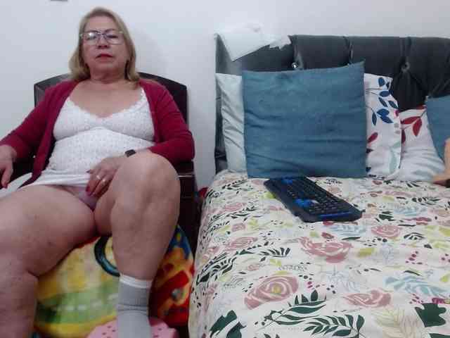 ViviannaJhonson webcam