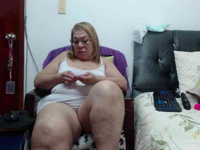 ViviannaJhonson webcam