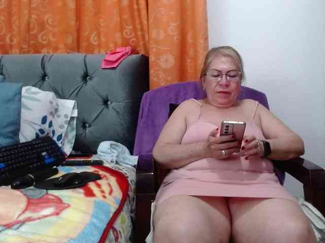 ViviannaJhonson webcam