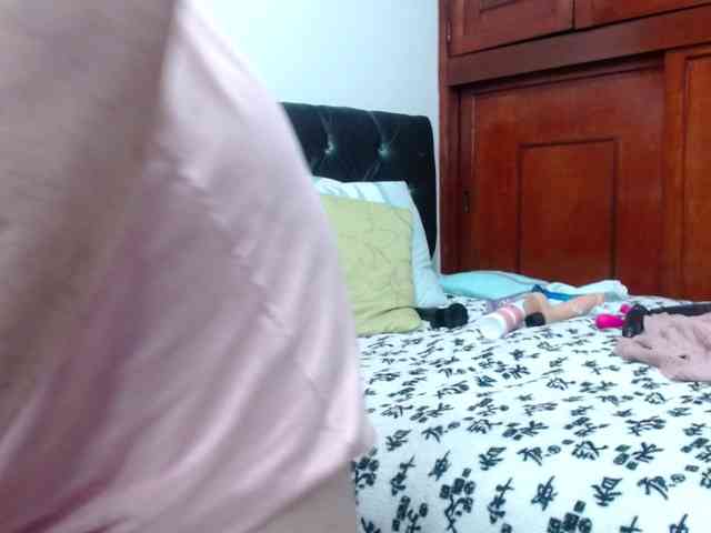 ViviannaJhonson webcam