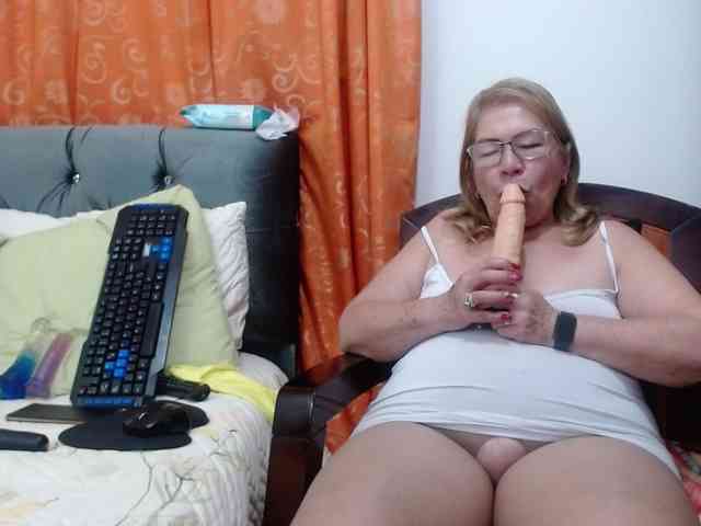 ViviannaJhonson webcam