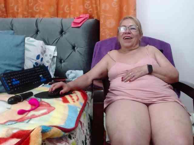 ViviannaJhonson webcam