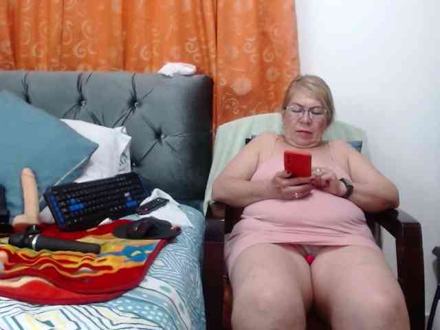 ViviannaJhonson webcam