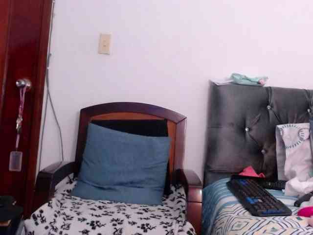 ViviannaJhonson webcam