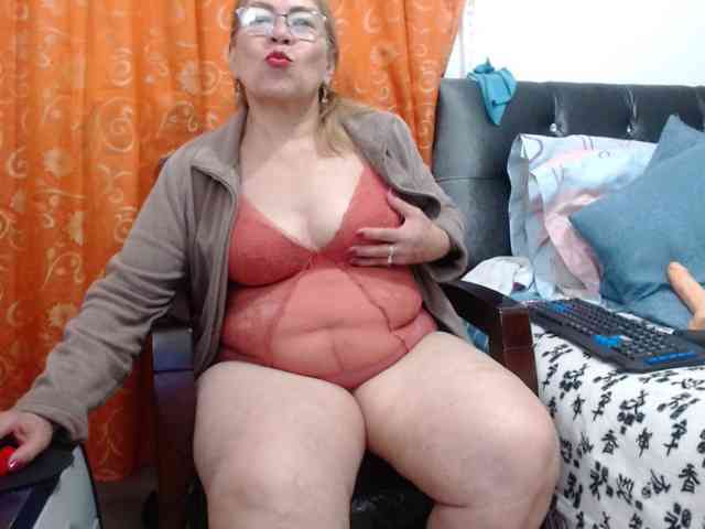 ViviannaJhonson webcam