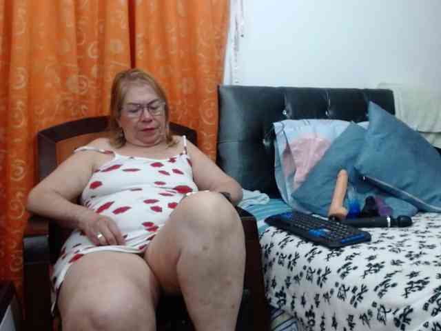 ViviannaJhonson webcam