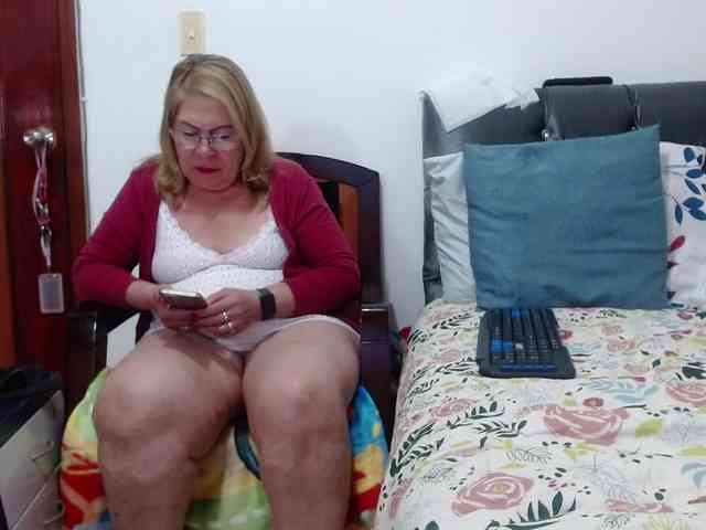 ViviannaJhonson webcam