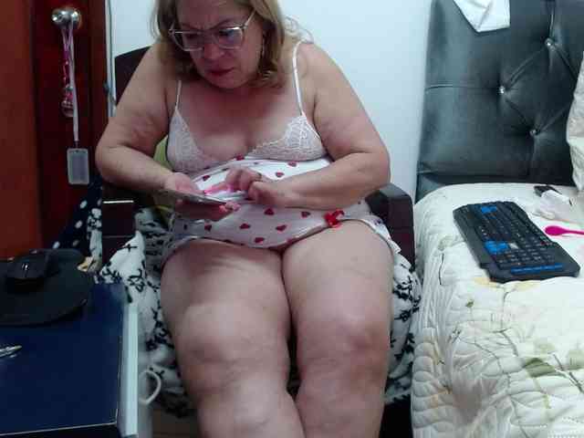 ViviannaJhonson webcam