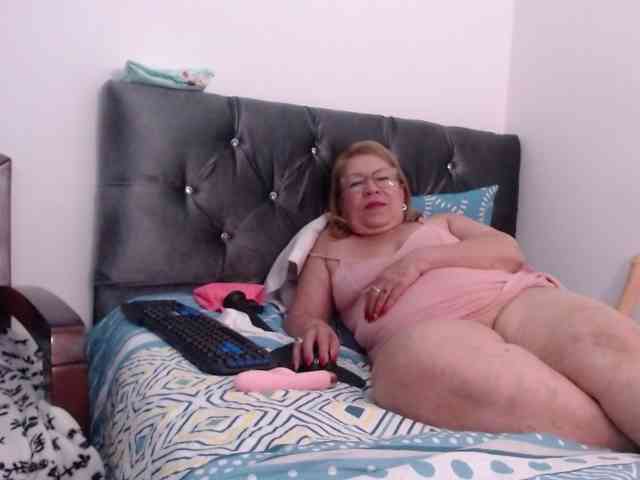 ViviannaJhonson webcam