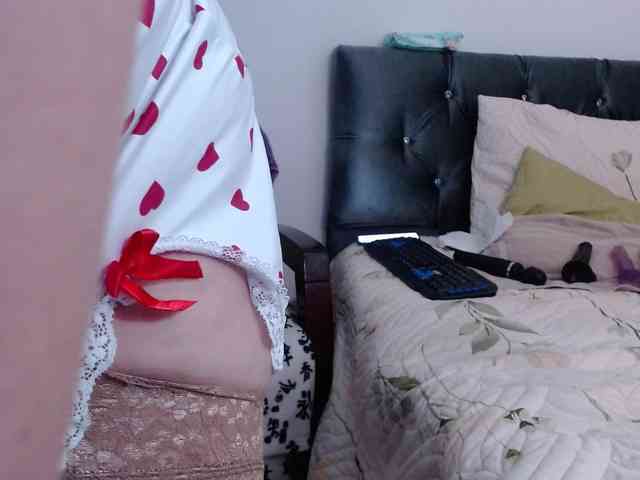 ViviannaJhonson webcam