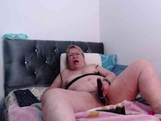 ViviannaJhonson webcam