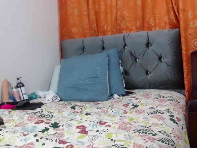 ViviannaJhonson webcam