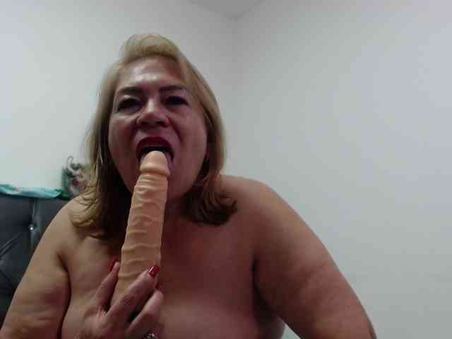 ViviannaJhonson webcam