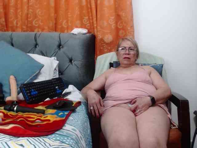 ViviannaJhonson webcam