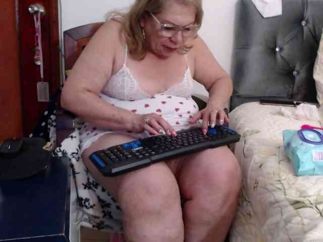 ViviannaJhonson webcam