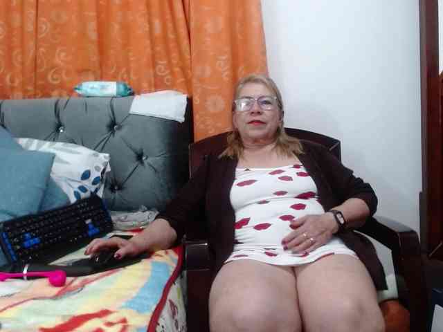 ViviannaJhonson webcam