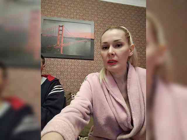 Andre-Blondinochka webcam