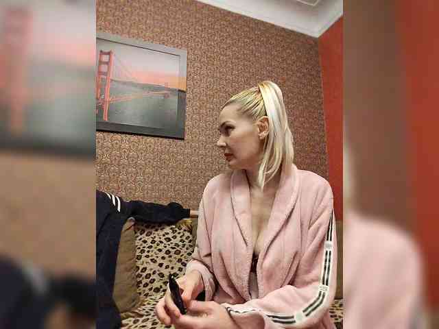 Andre-Blondinochka webcam