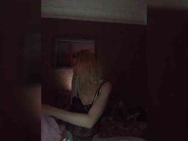 Andre-Blondinochka webcam