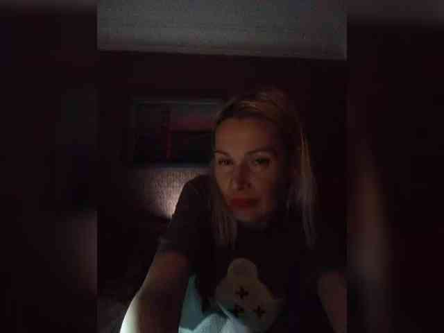 Andre-Blondinochka webcam