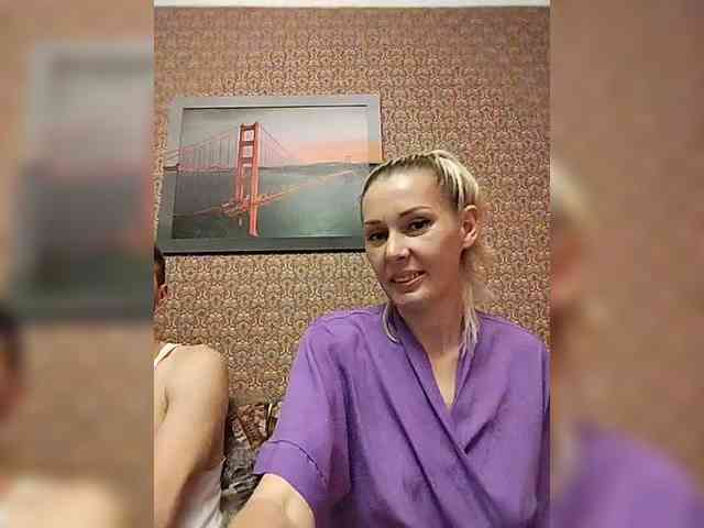 Andre-Blondinochka webcam