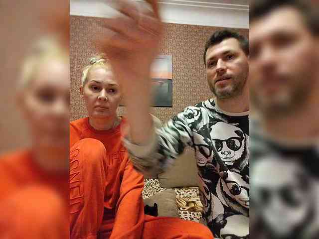 Andre-Blondinochka webcam