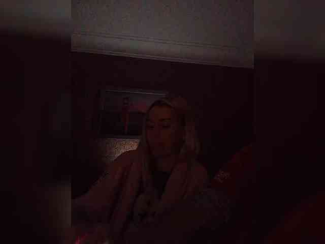 Andre-Blondinochka webcam