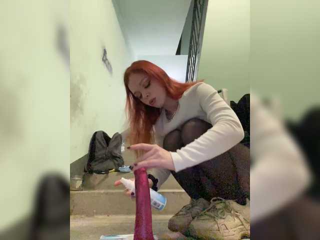 KiraSaud69's BongaCams show and profile