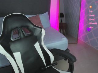 cora-22 Porn Show