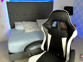 cora-22 Porn Show