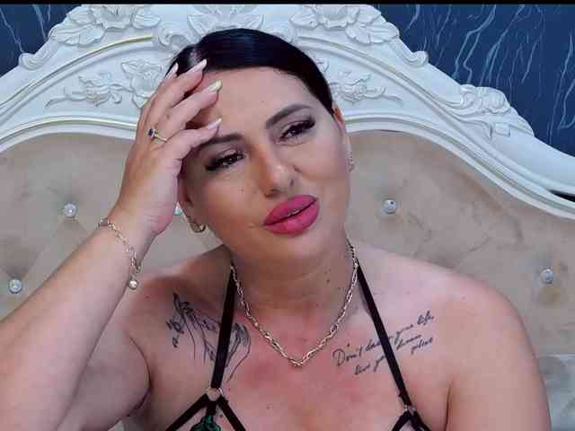 LaurenSaint1 webcam