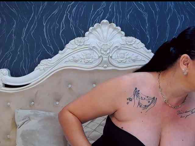 LaurenSaint1 webcam