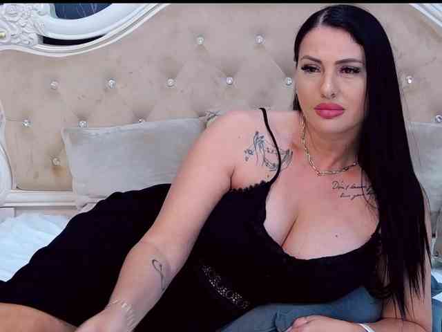 LaurenSaint1 webcam