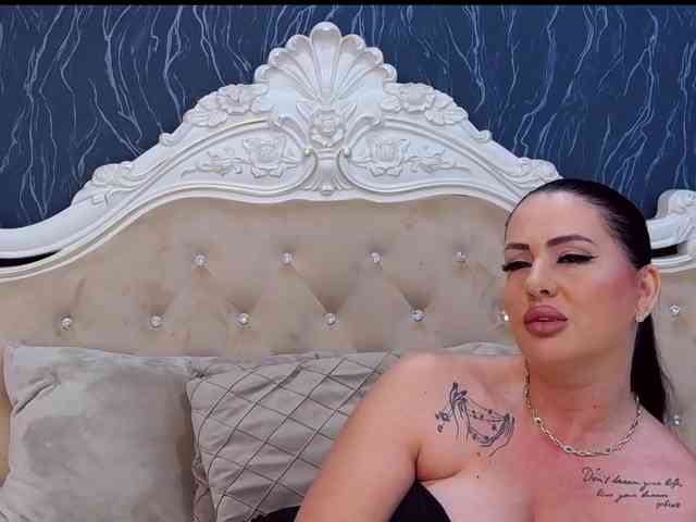 LaurenSaint1 webcam