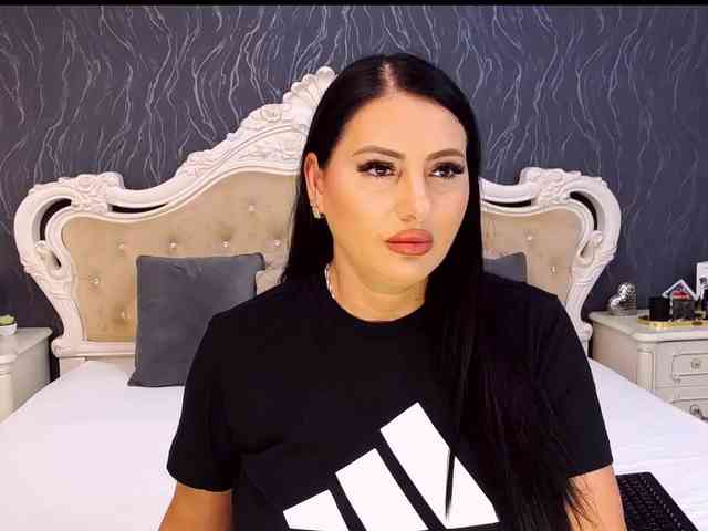 LaurenSaint1 webcam