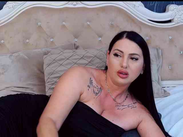 LaurenSaint1 webcam