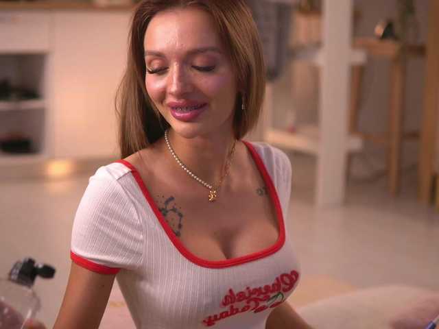 LeyaMeyers's BongaCams show and profile