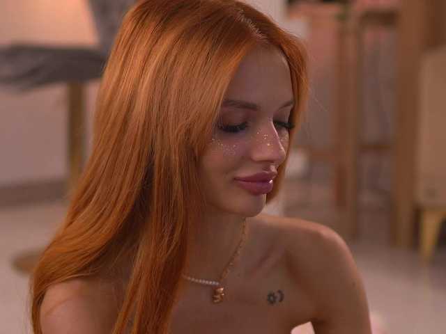  LeyaMeyers chat room