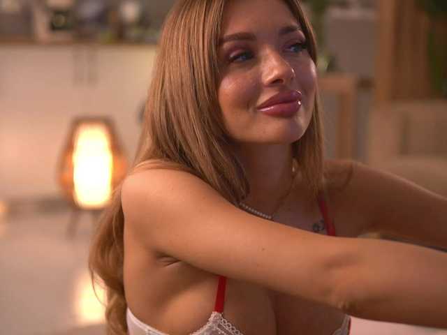 LeyaMeyers's BongaCams show and profile