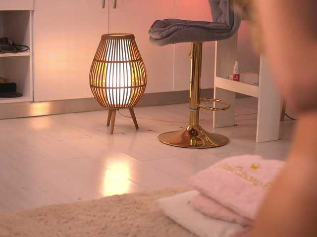 LeyaMeyers's BongaCams show and profile