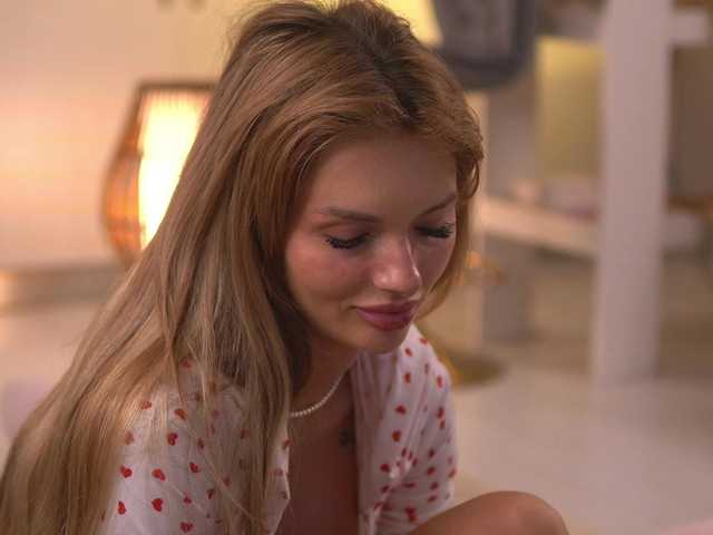 LeyaMeyers's BongaCams show and profile