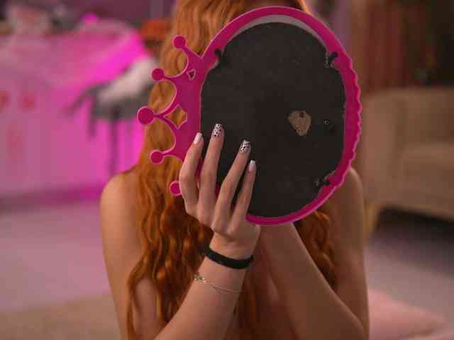 LeyaMeyers LeyaMeyers