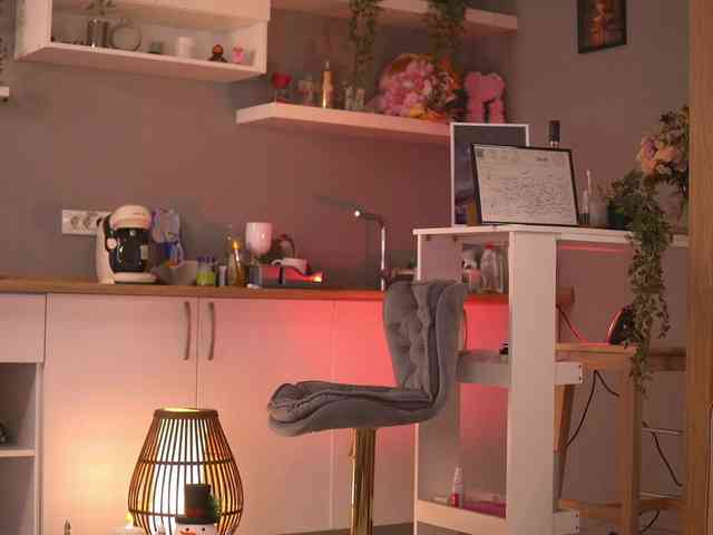 LeyaMeyers LeyaMeyers