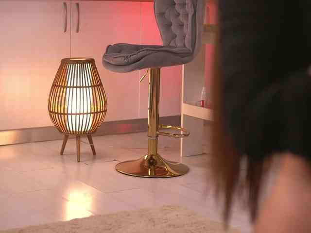 LeyaMeyers Live Webcam on BongaCams